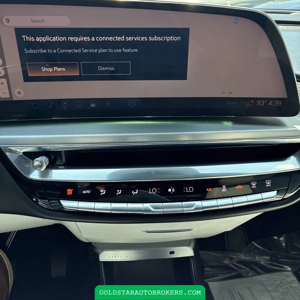2024 Cadillac LYRIQ Luxury 1
