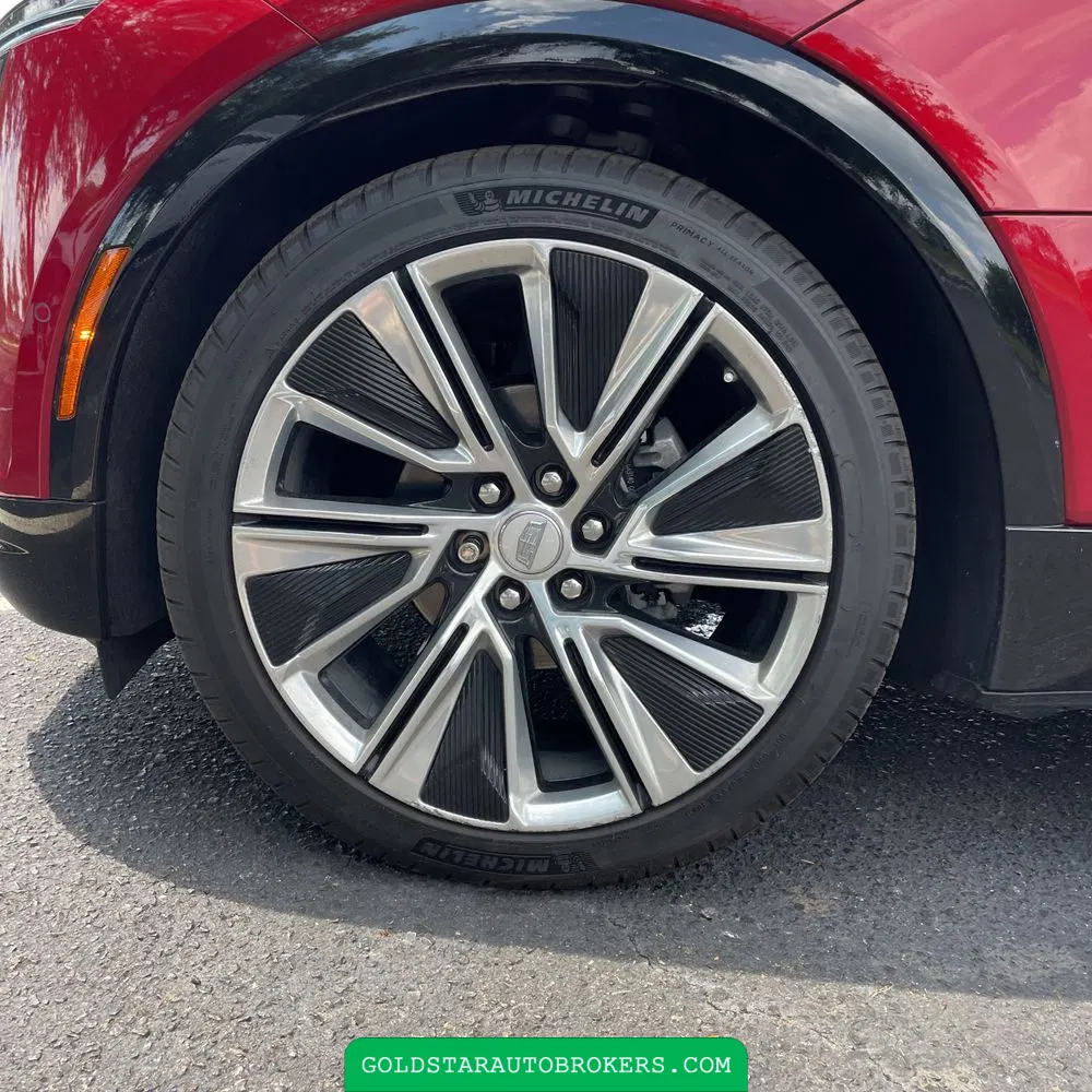 2024 Cadillac LYRIQ Luxury 3