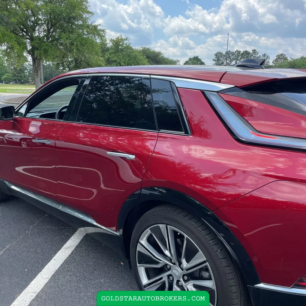 2024 Cadillac LYRIQ Luxury 3