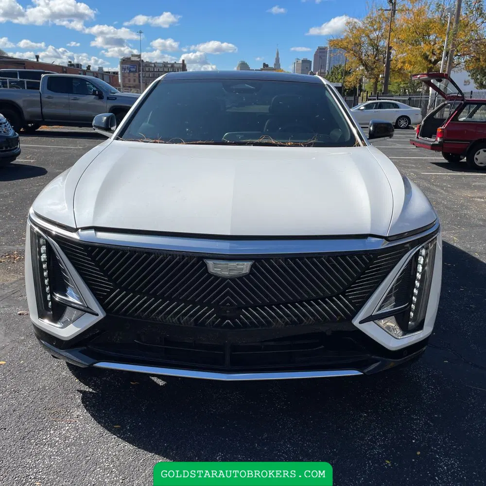 2024 Cadillac LYRIQ Luxury 3