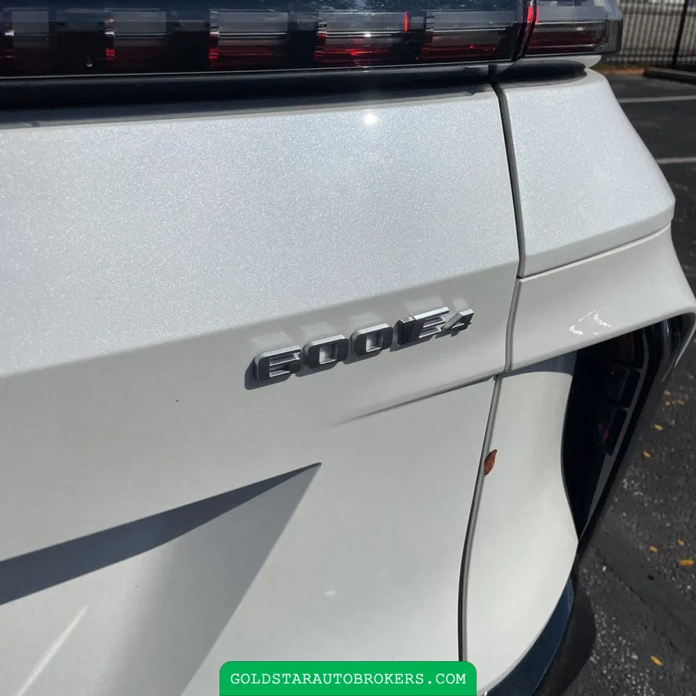 2024 Cadillac LYRIQ Luxury 3