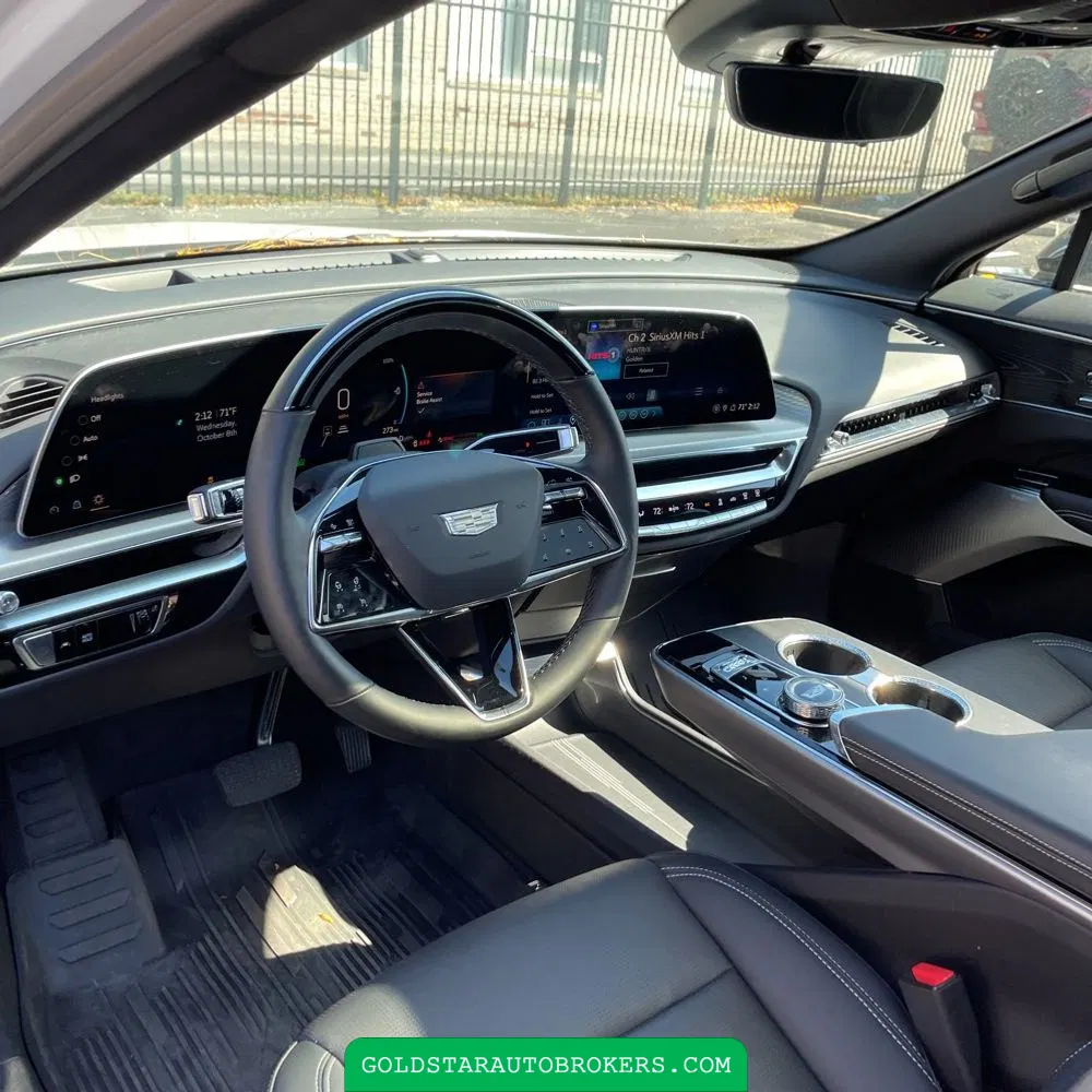 2024 Cadillac LYRIQ Luxury 3