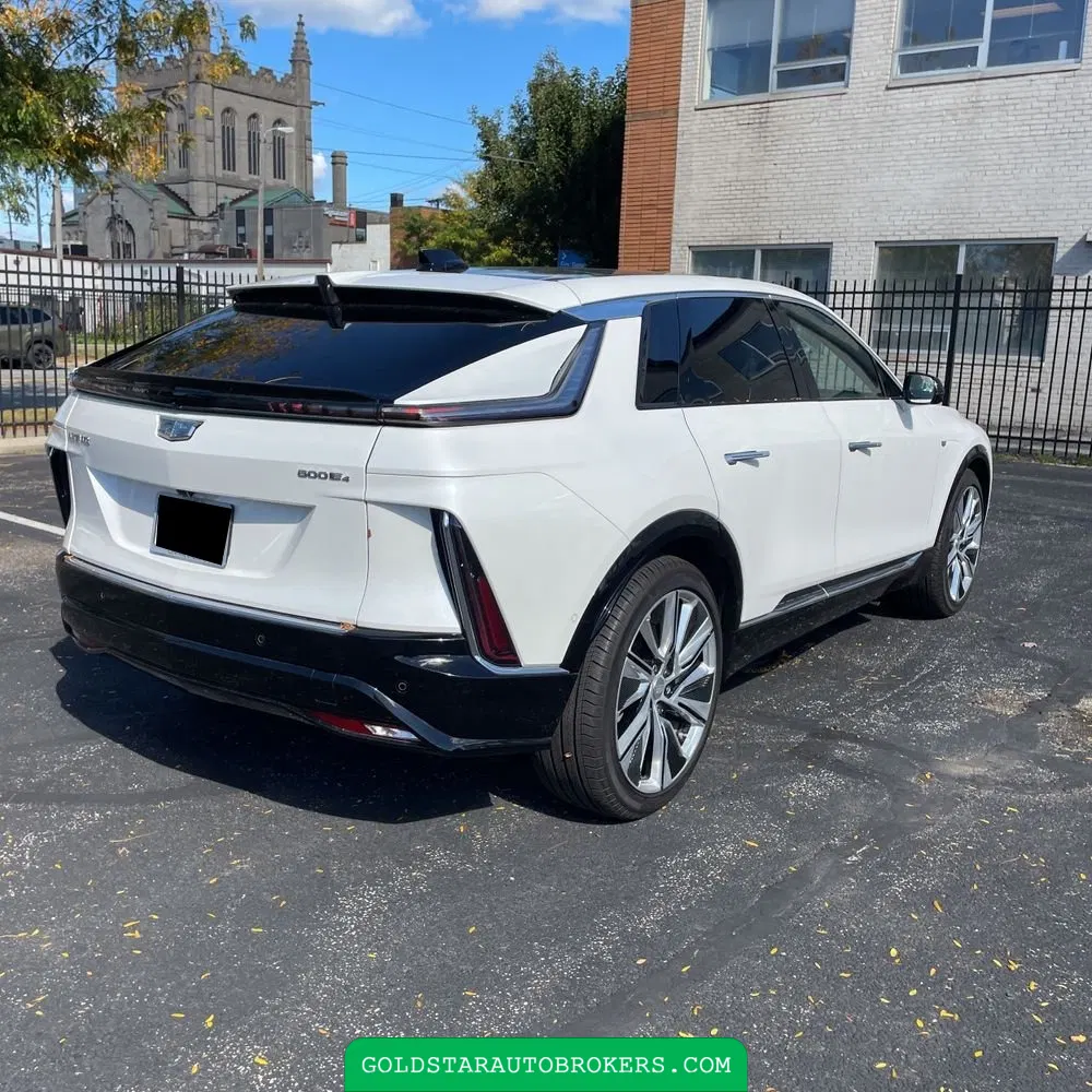 2024 Cadillac LYRIQ Luxury 3