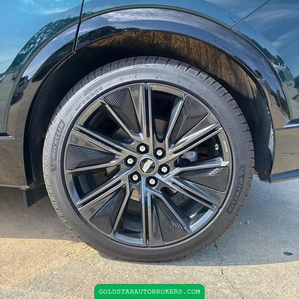 2024 Cadillac LYRIQ Sport 3