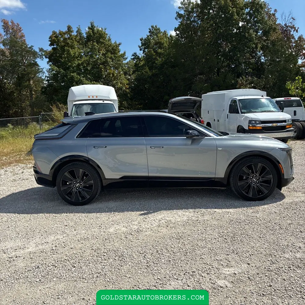 2024 Cadillac LYRIQ Sport 3