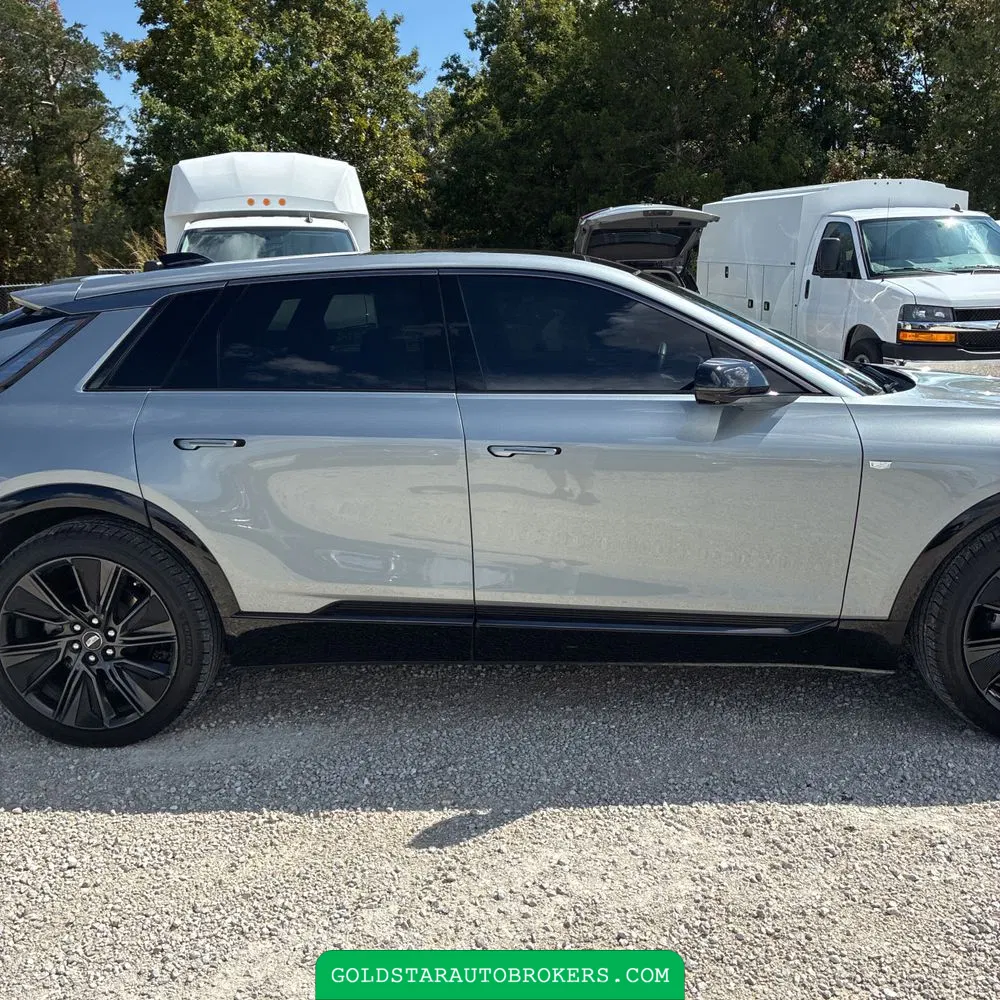 2024 Cadillac LYRIQ Sport 3