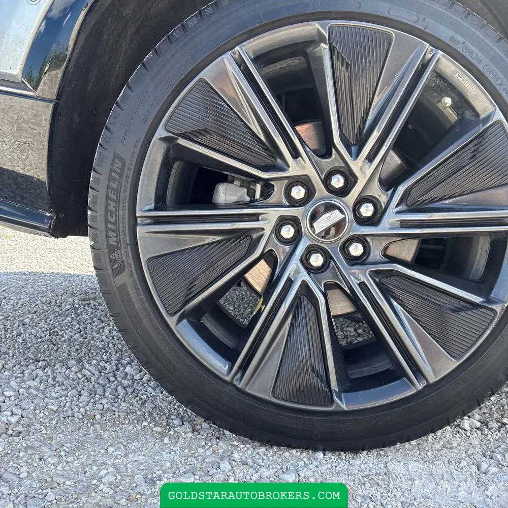 2024 Cadillac LYRIQ Sport 3