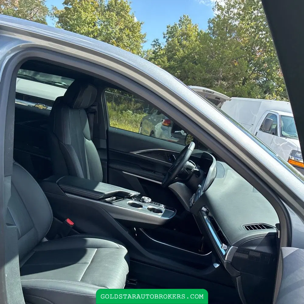 2024 Cadillac LYRIQ Sport 3