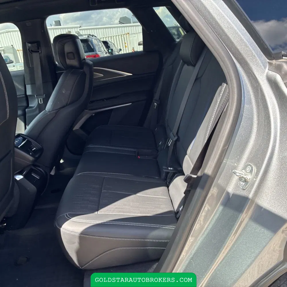 2024 Cadillac LYRIQ Sport 3
