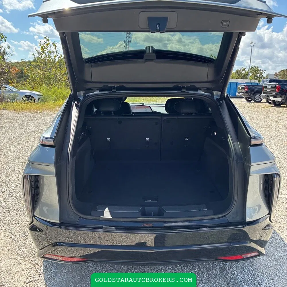 2024 Cadillac LYRIQ Sport 3
