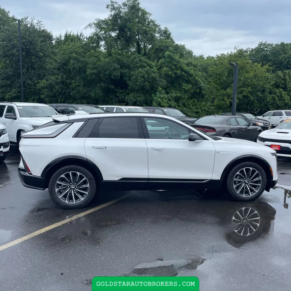 2025 Cadillac LYRIQ Sport 2