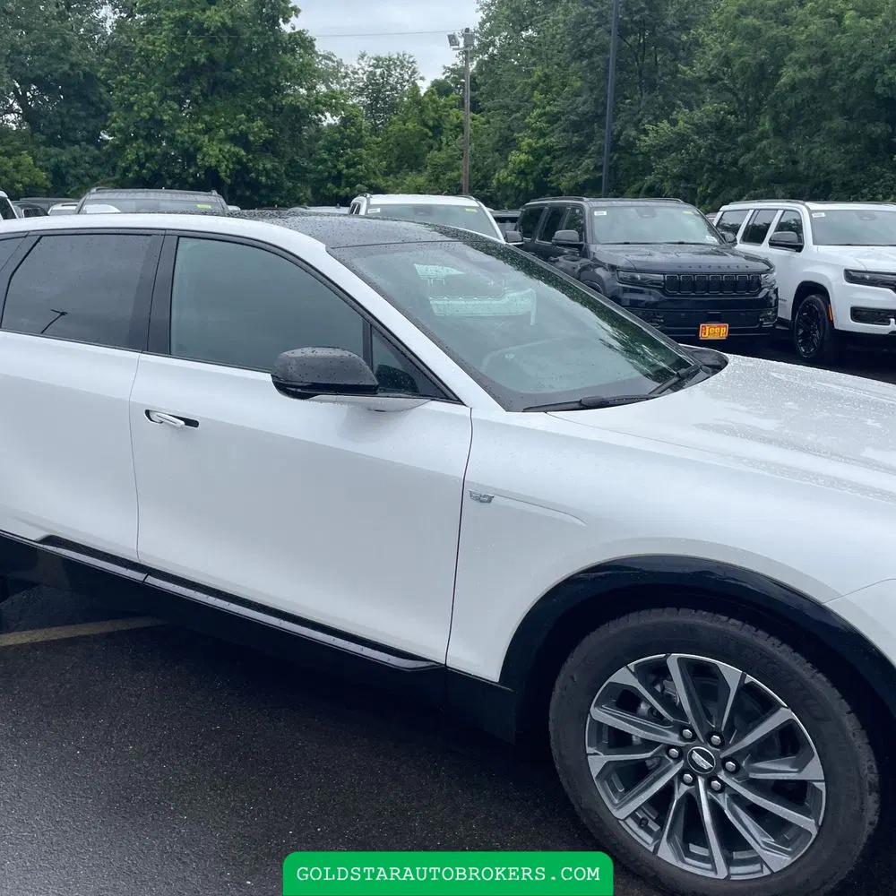 2025 Cadillac LYRIQ Sport 2