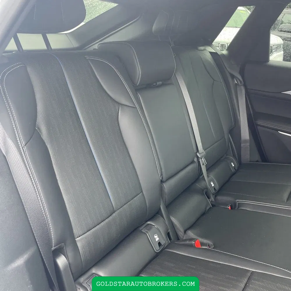 2025 Cadillac LYRIQ Sport 2