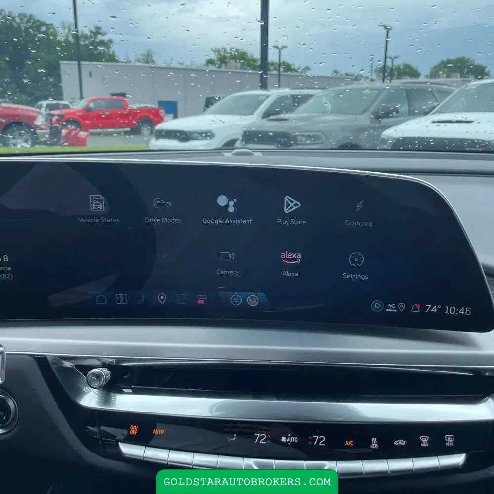 2025 Cadillac LYRIQ Sport 2