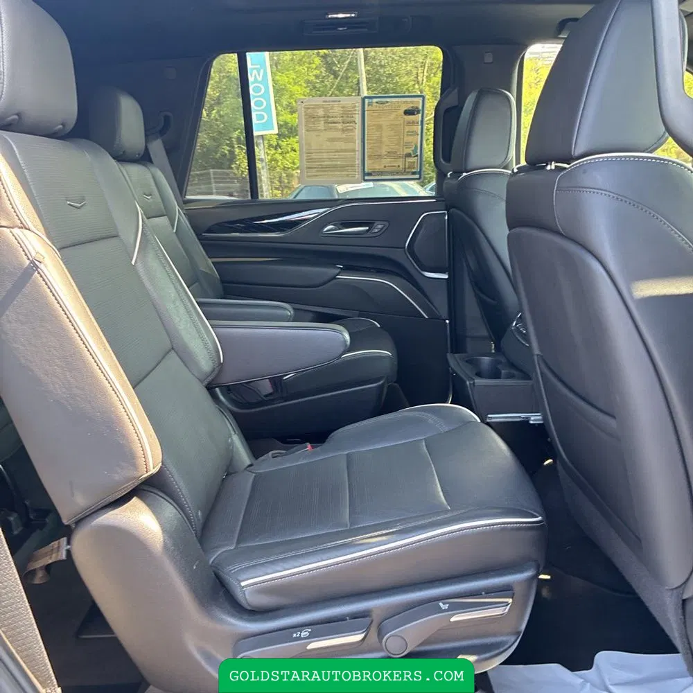 2024 Cadillac Escalade Sport