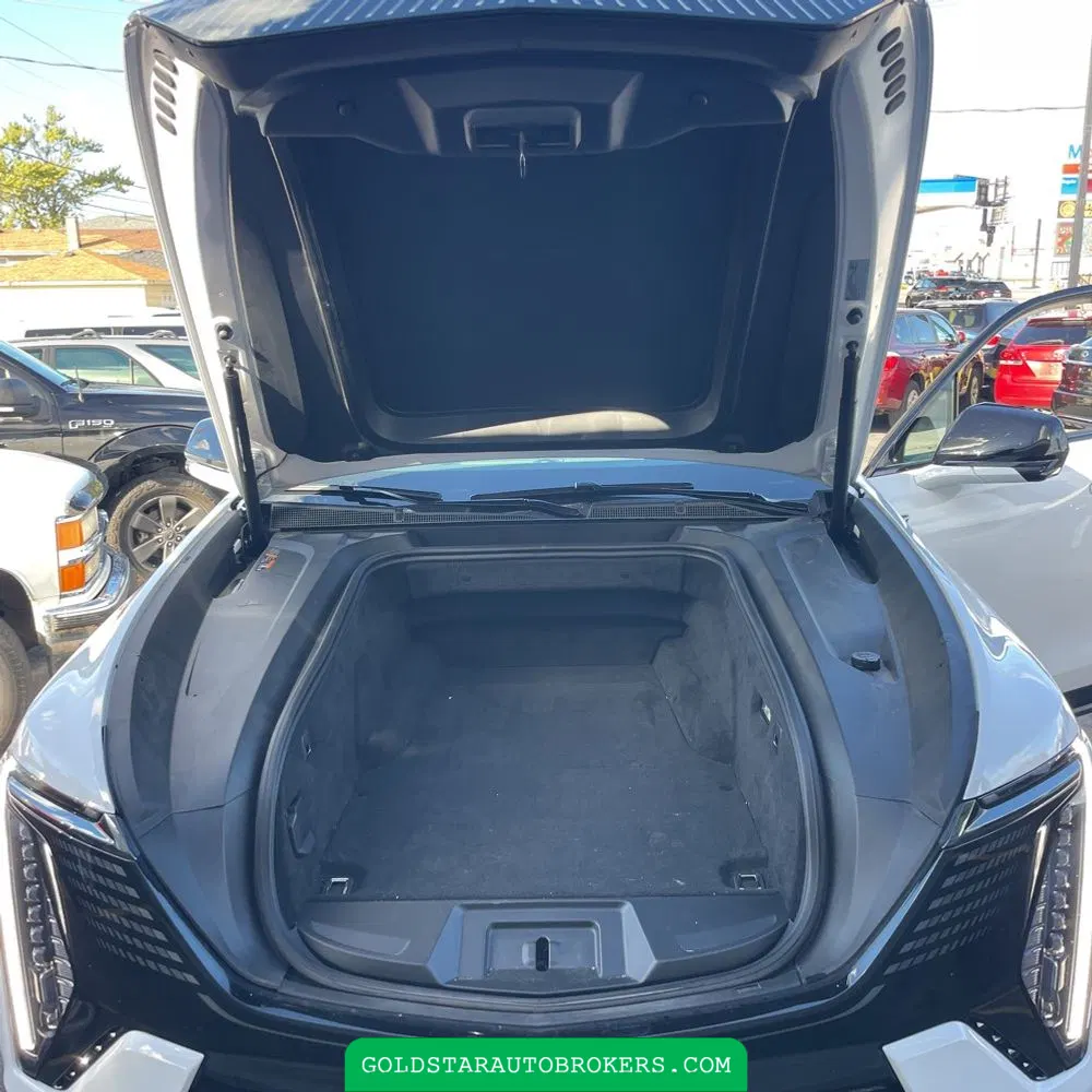 2025 Cadillac Escalade IQ Sport 1
