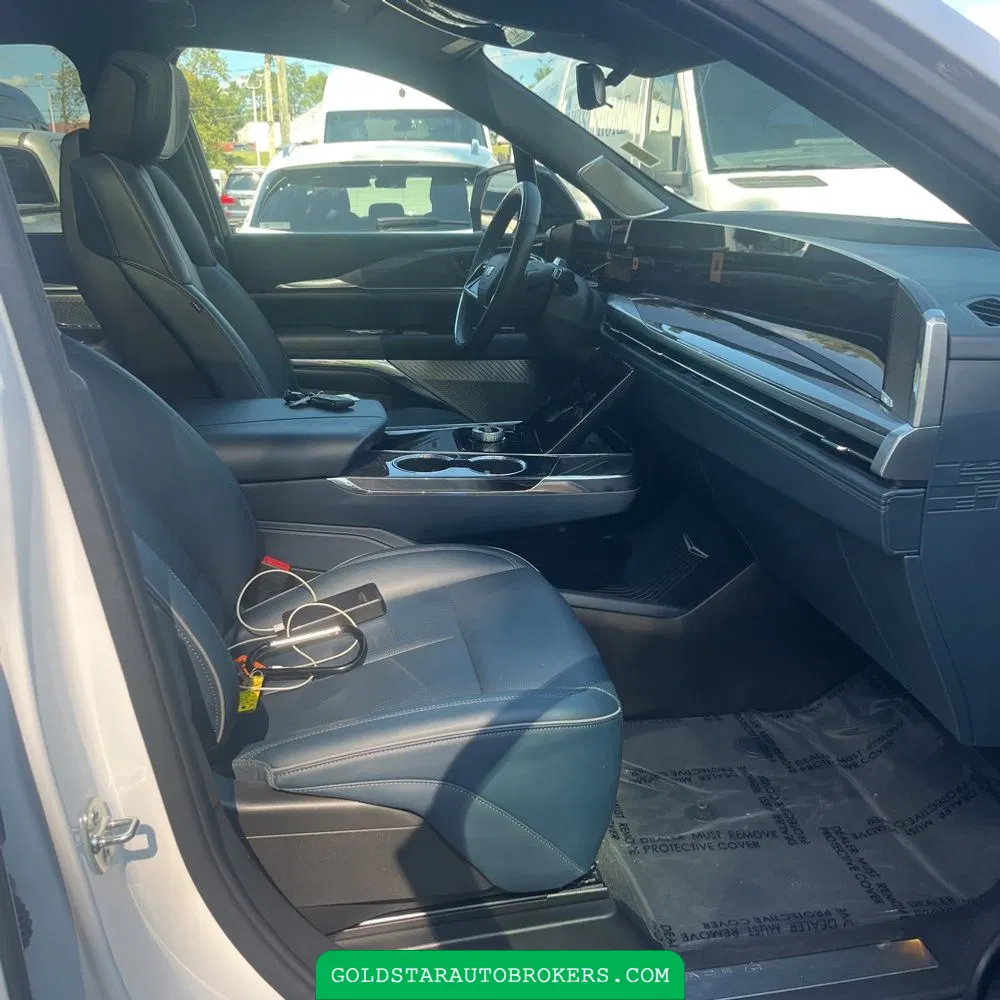 2025 Cadillac Escalade IQ Sport 2