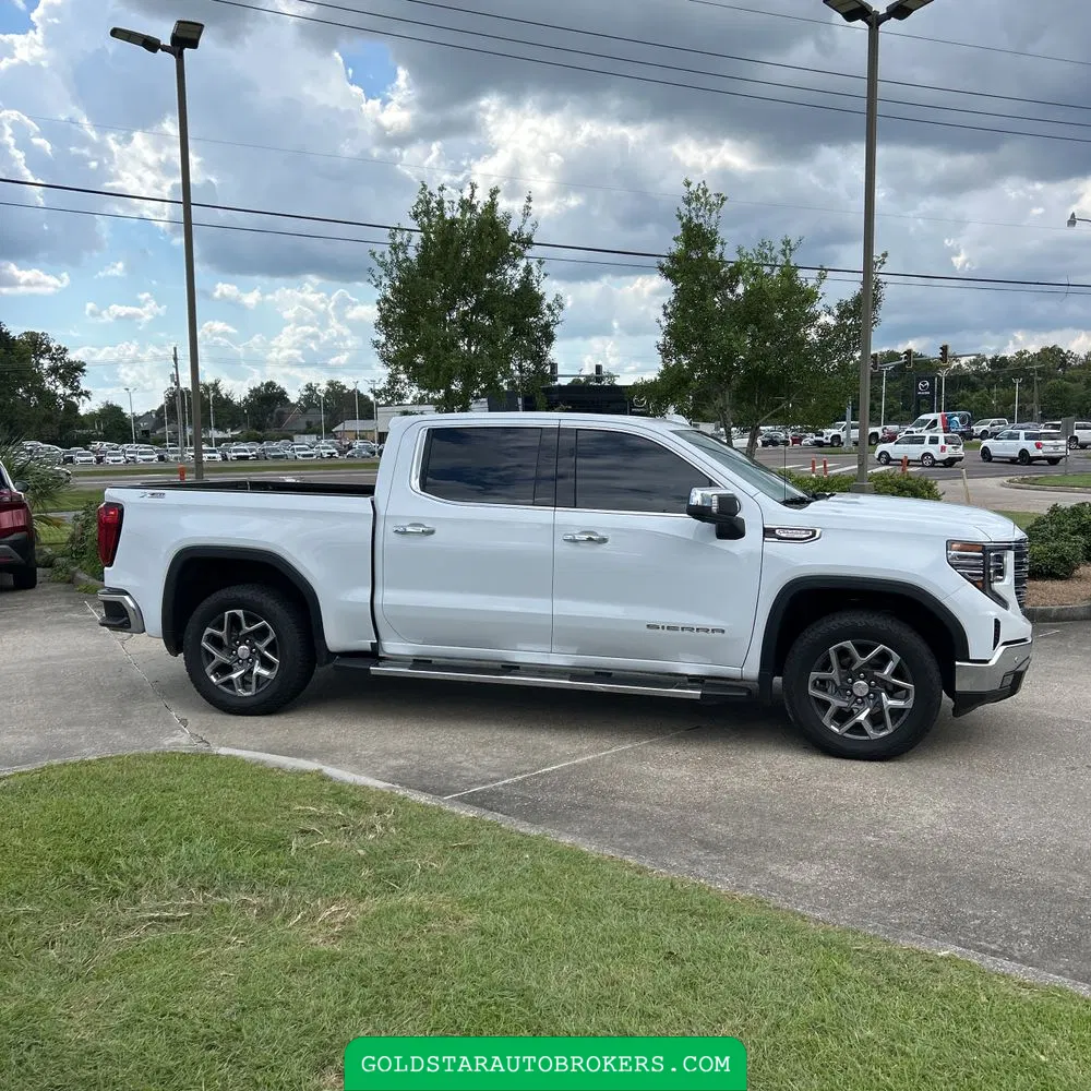 2025 GMC Sierra 1500 SLT