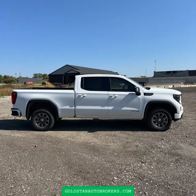 2024 GMC Sierra 1500 AT4