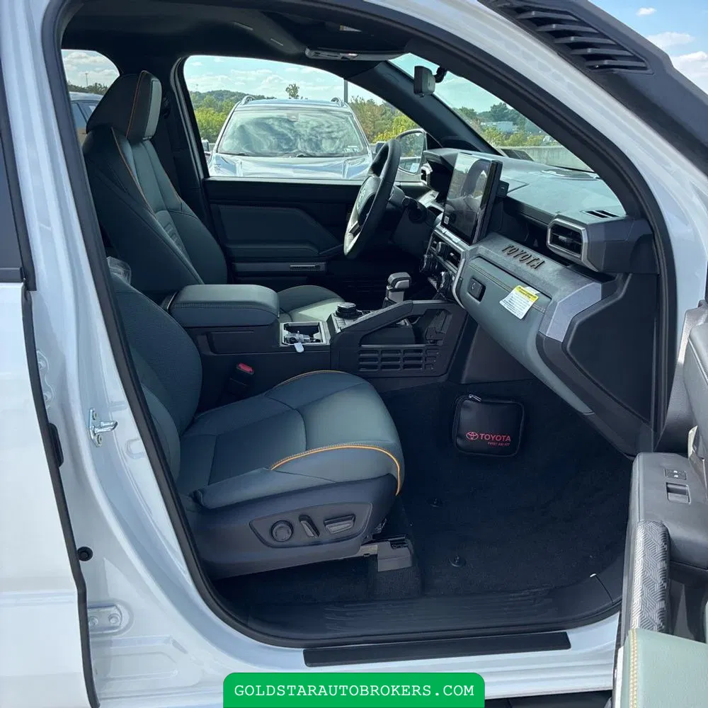 2025 Toyota Tacoma Trailhunter HV