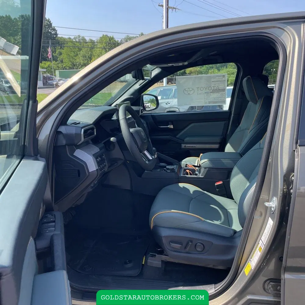 2025 Toyota Tacoma Trailhunter HV