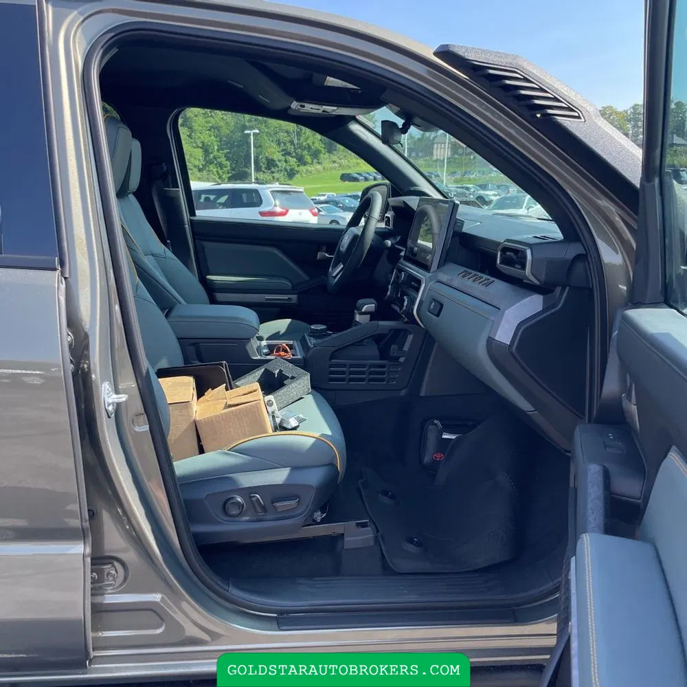 2025 Toyota Tacoma Trailhunter HV
