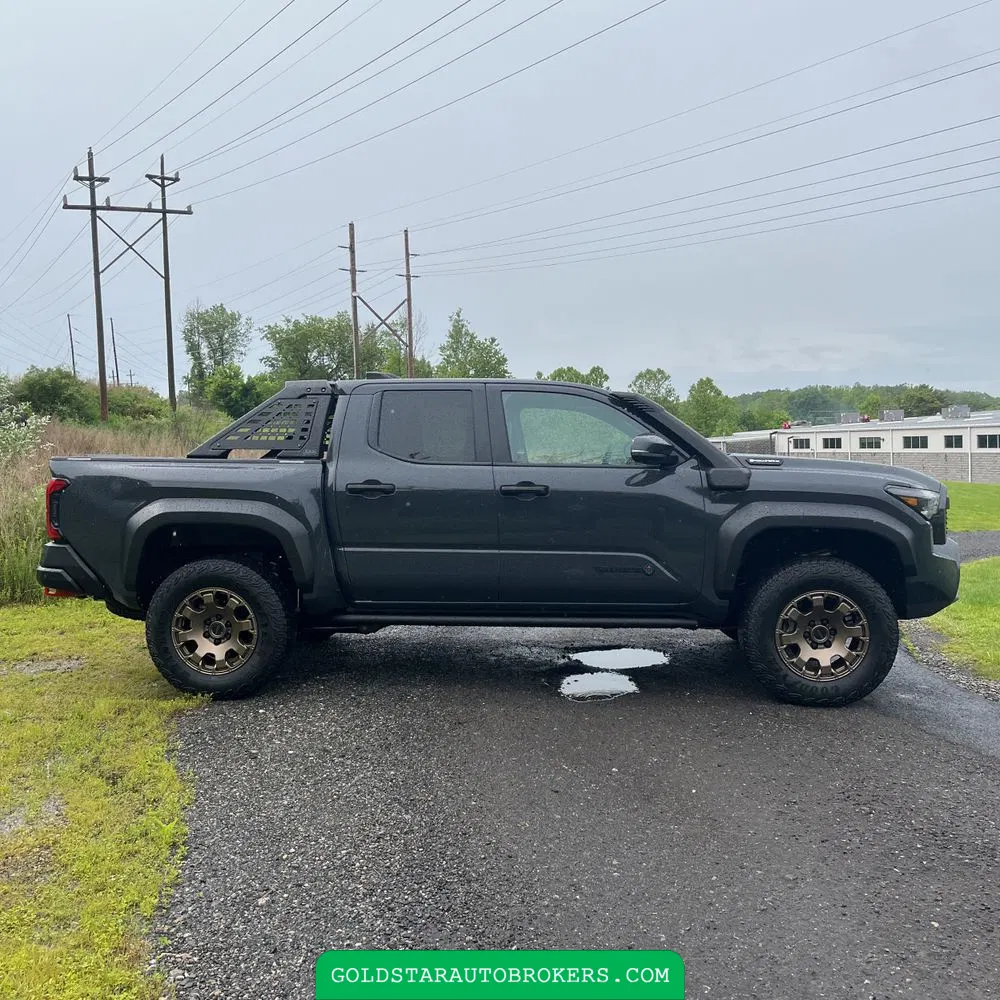 2025 Toyota Tacoma Trailhunter HV
