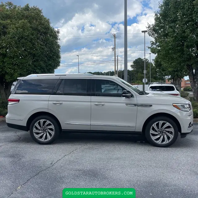 2023 Lincoln Navigator Reserve
