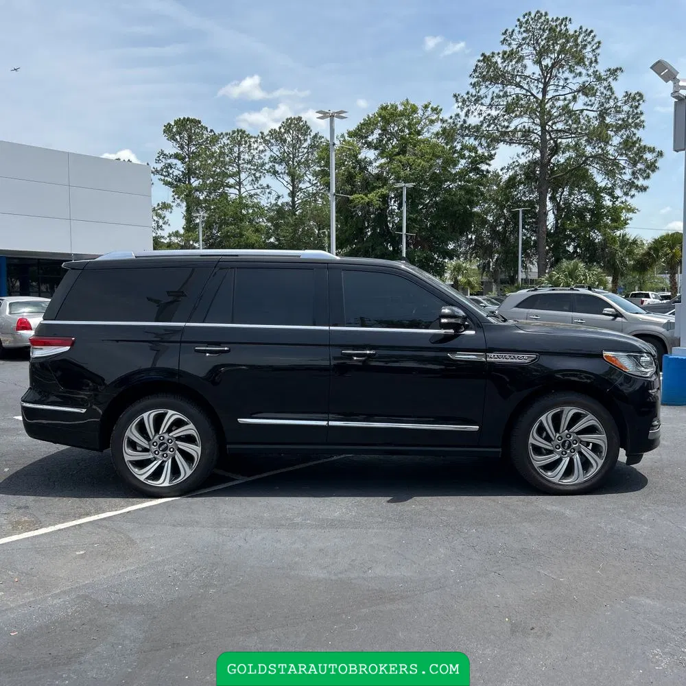 2023 Lincoln Navigator Reserve