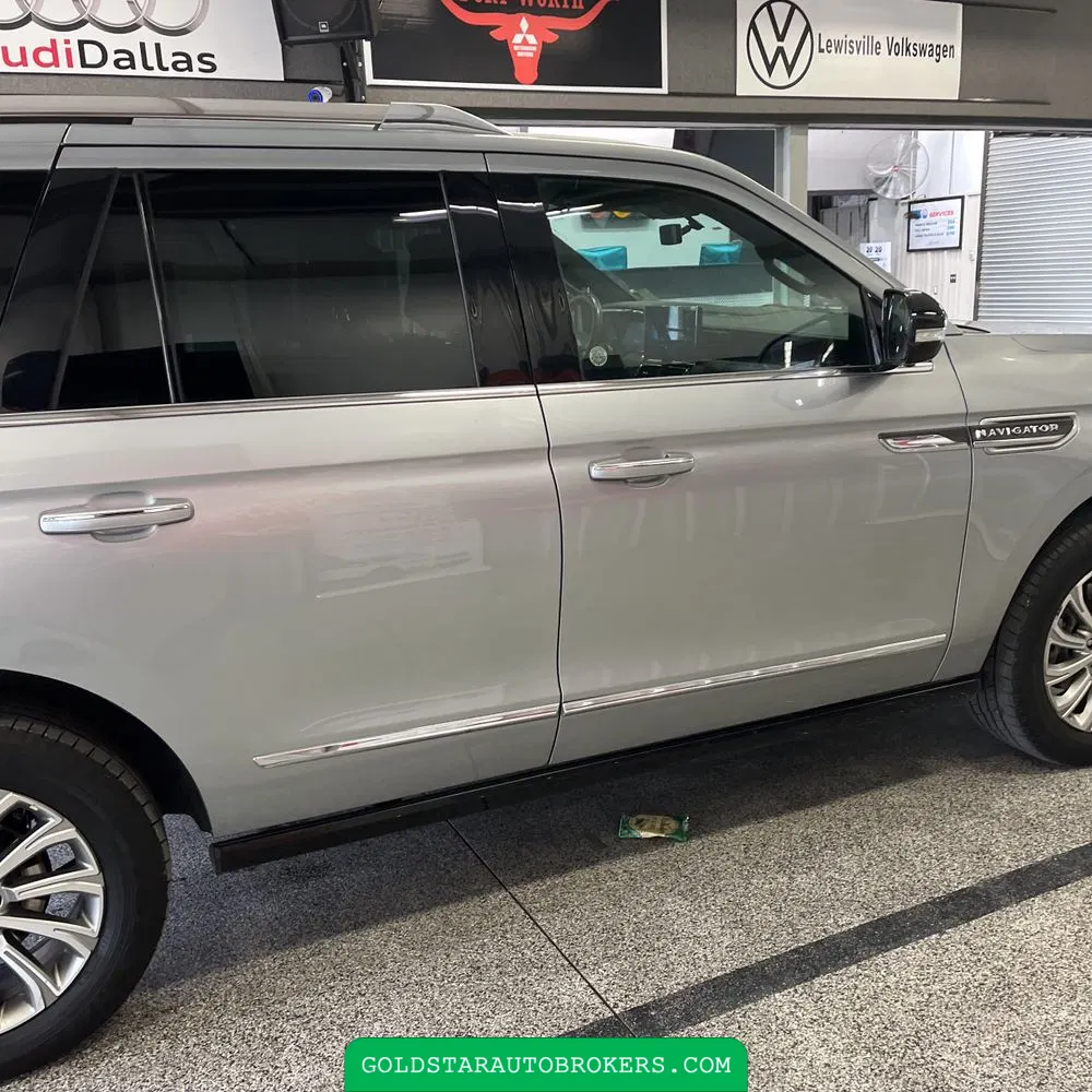 2023 Lincoln Navigator Standard