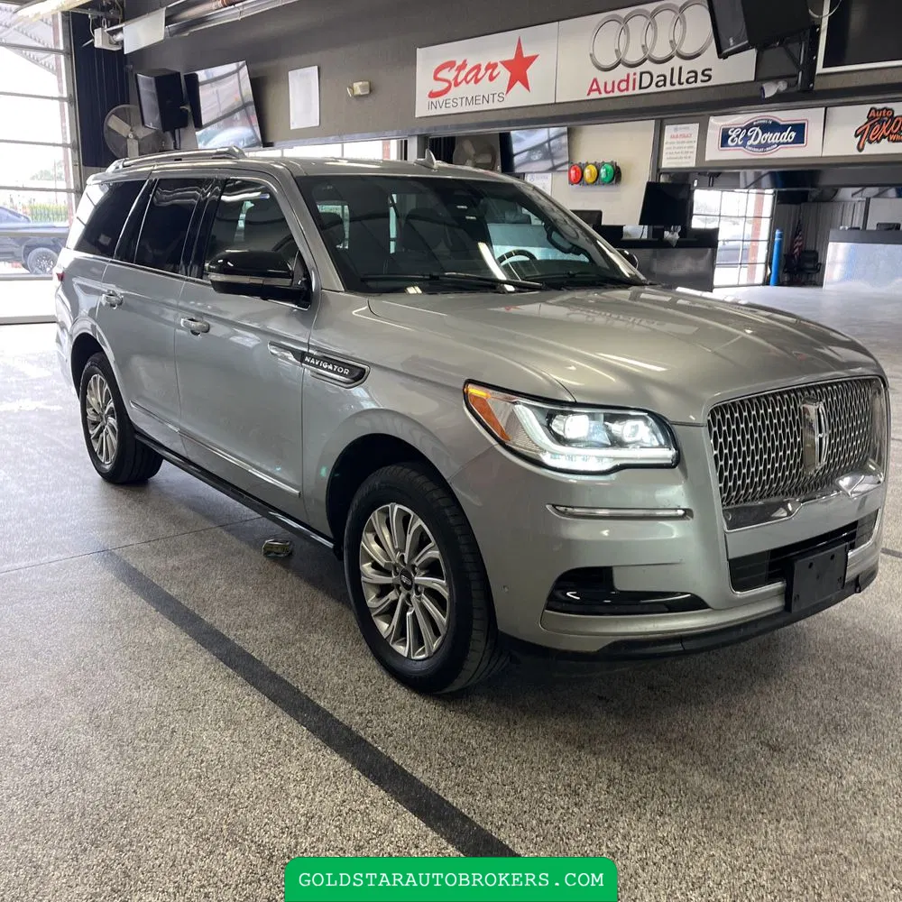 2023 Lincoln Navigator Standard