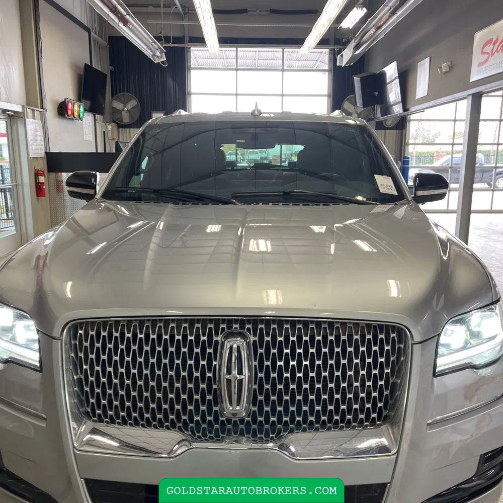 2023 Lincoln Navigator Standard