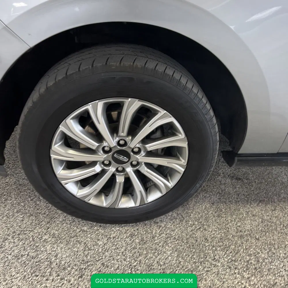 2023 Lincoln Navigator Standard