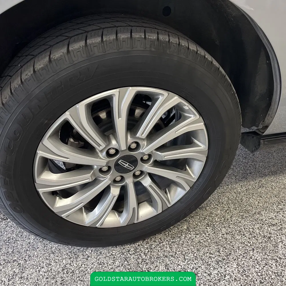 2023 Lincoln Navigator Standard