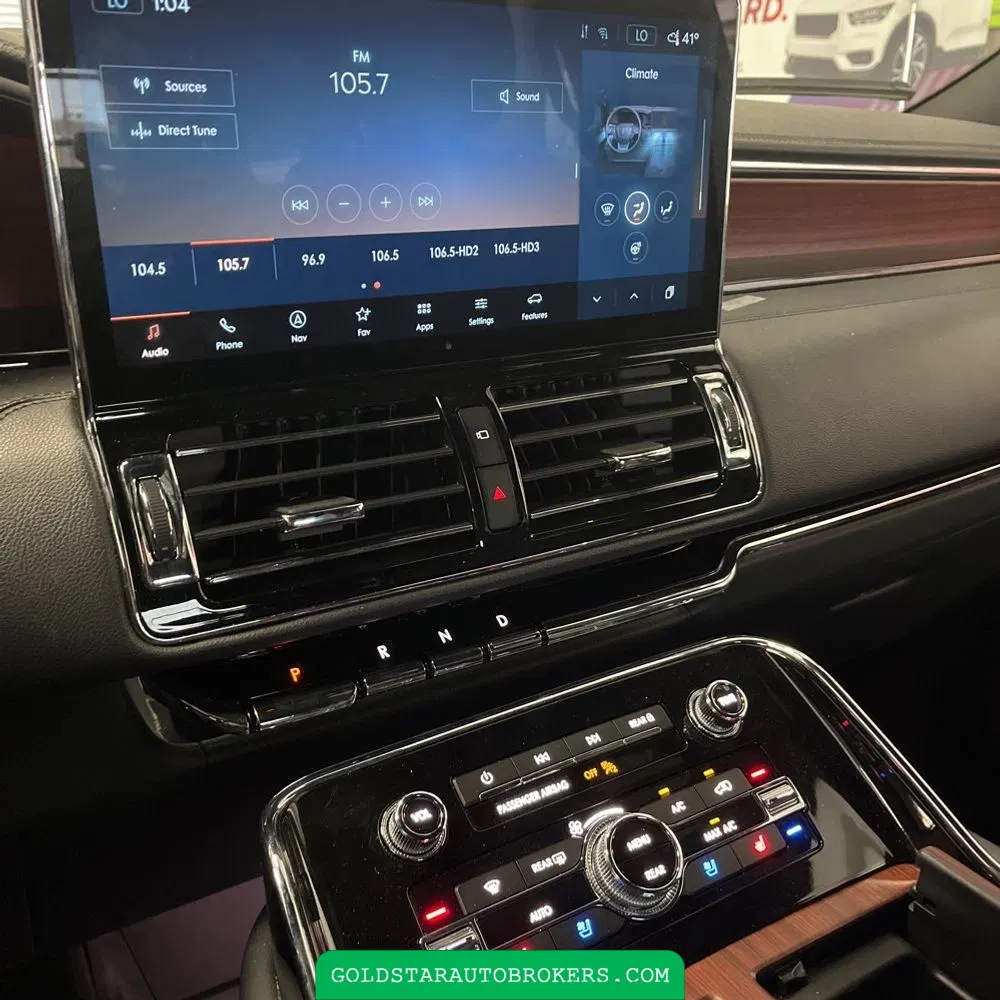 2023 Lincoln Navigator Standard