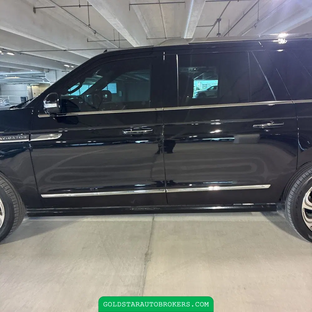 2023 Lincoln Navigator L Reserve