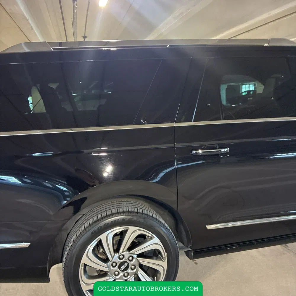 2023 Lincoln Navigator L Reserve
