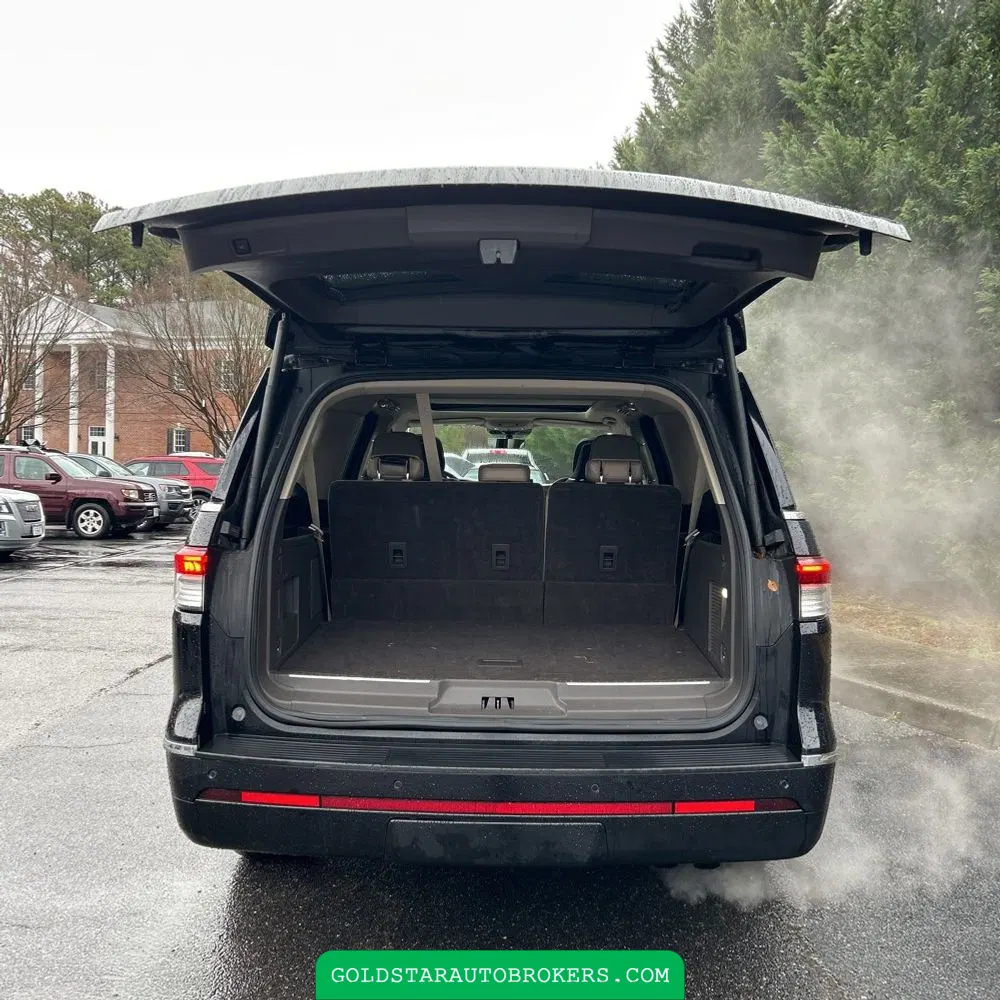 2023 Lincoln Navigator L Reserve