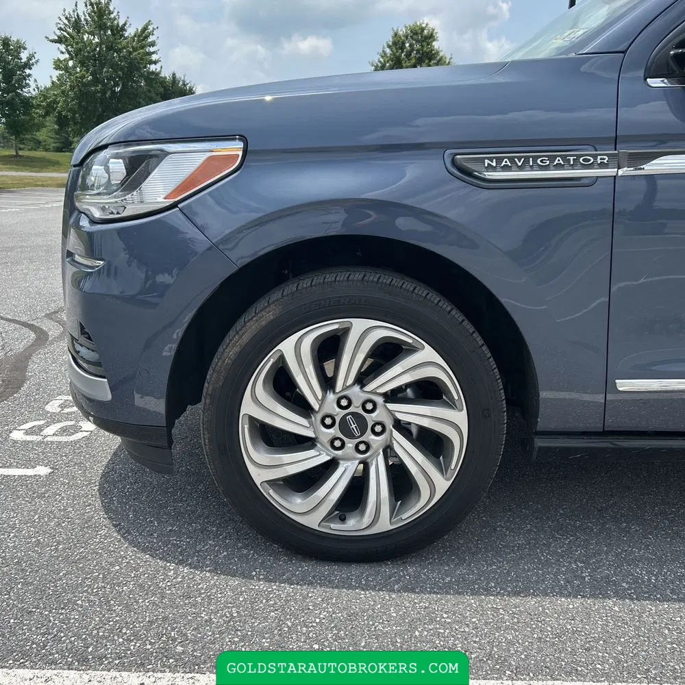 2023 Lincoln Navigator L Reserve