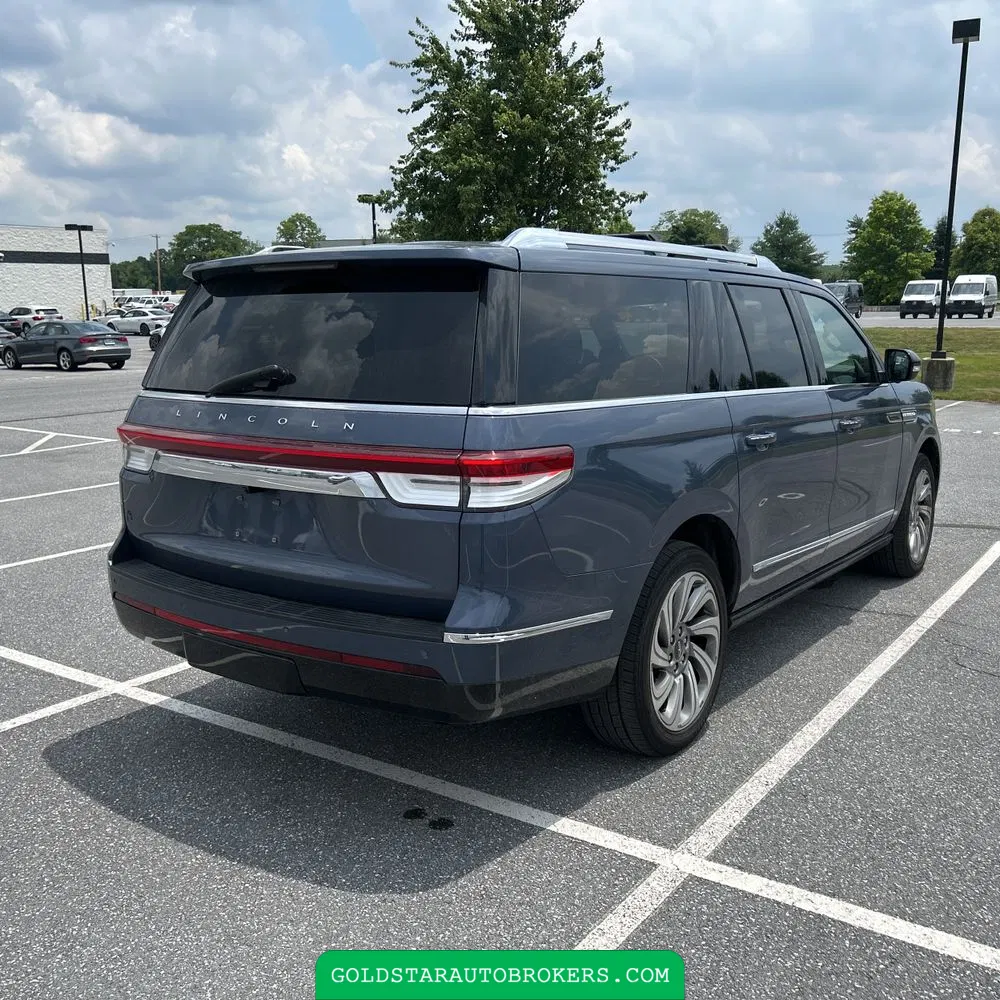 2023 Lincoln Navigator L Reserve