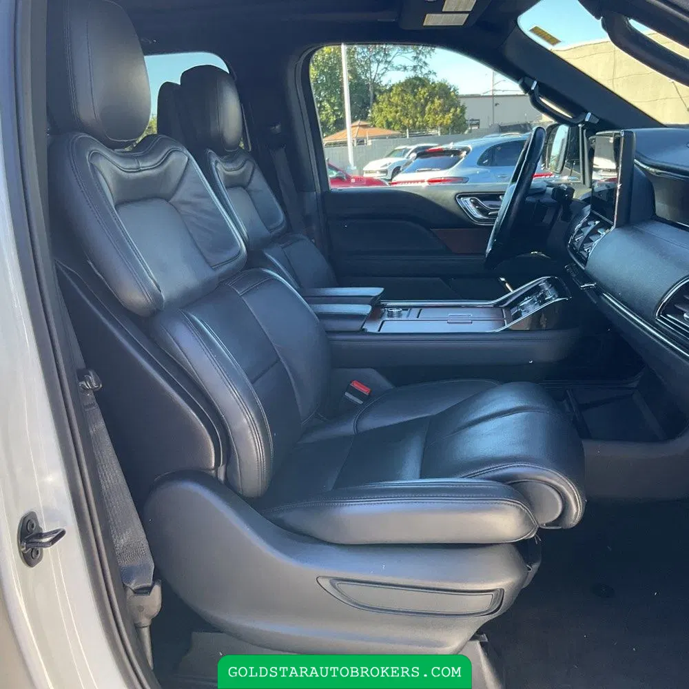 2023 Lincoln Navigator L Reserve