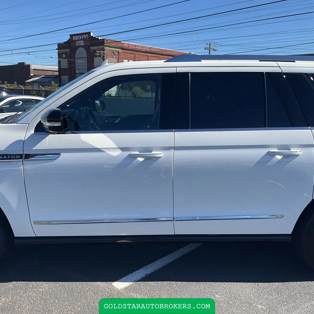 2023 Lincoln Navigator L Reserve