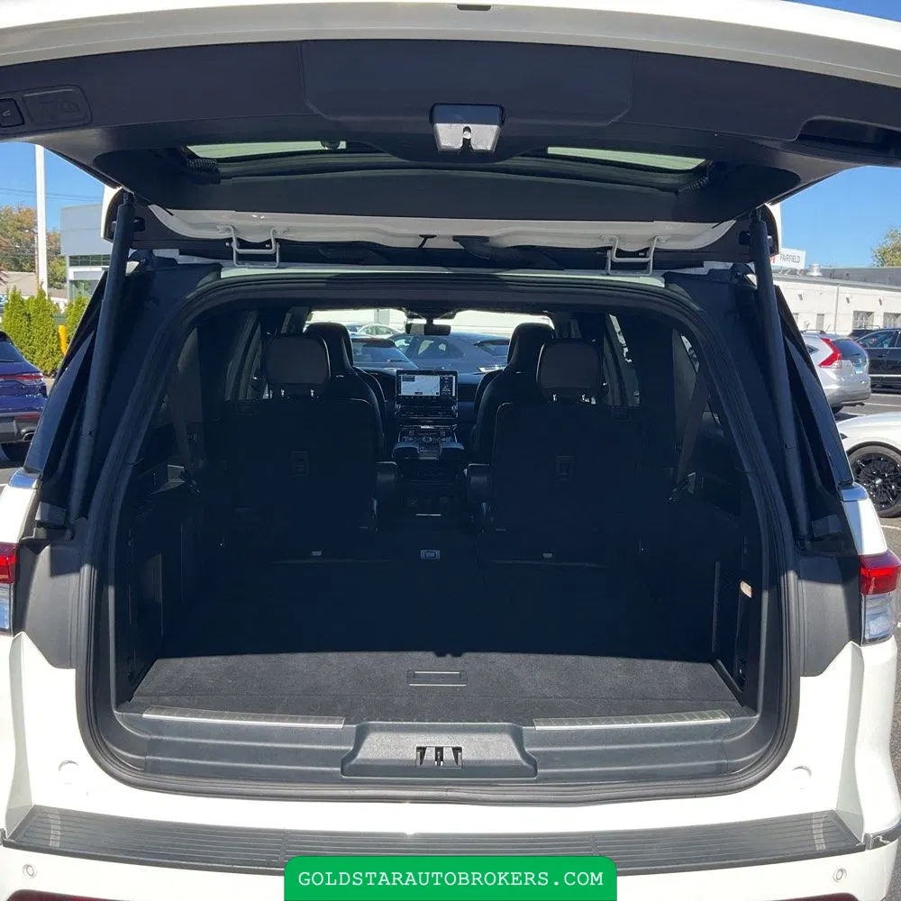 2023 Lincoln Navigator L Reserve