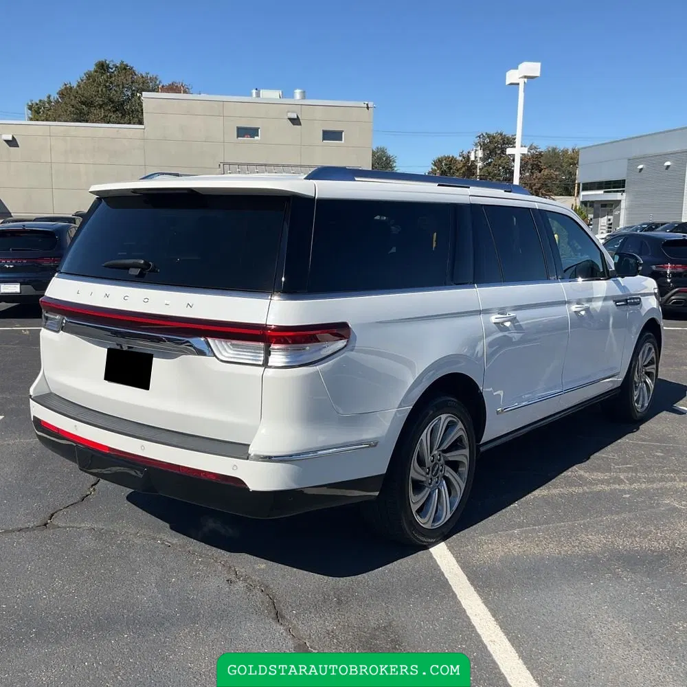 2023 Lincoln Navigator L Reserve