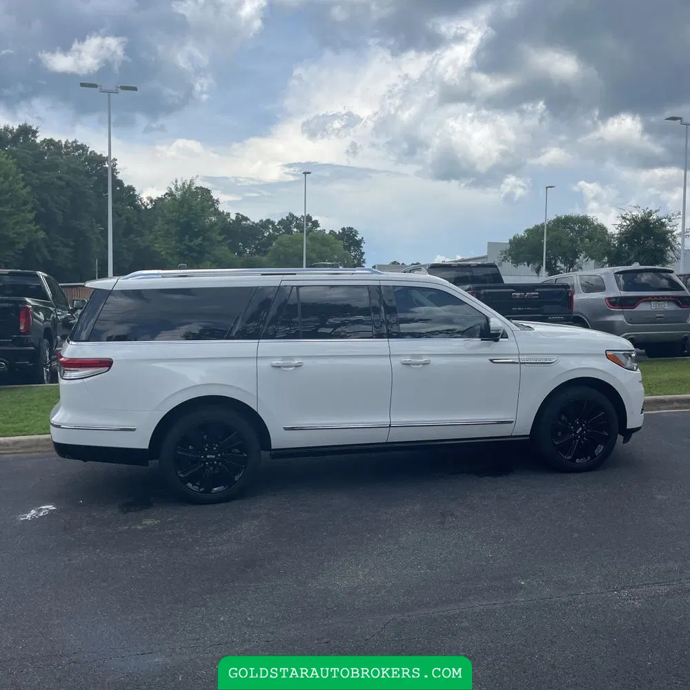 2023 Lincoln Navigator L Reserve