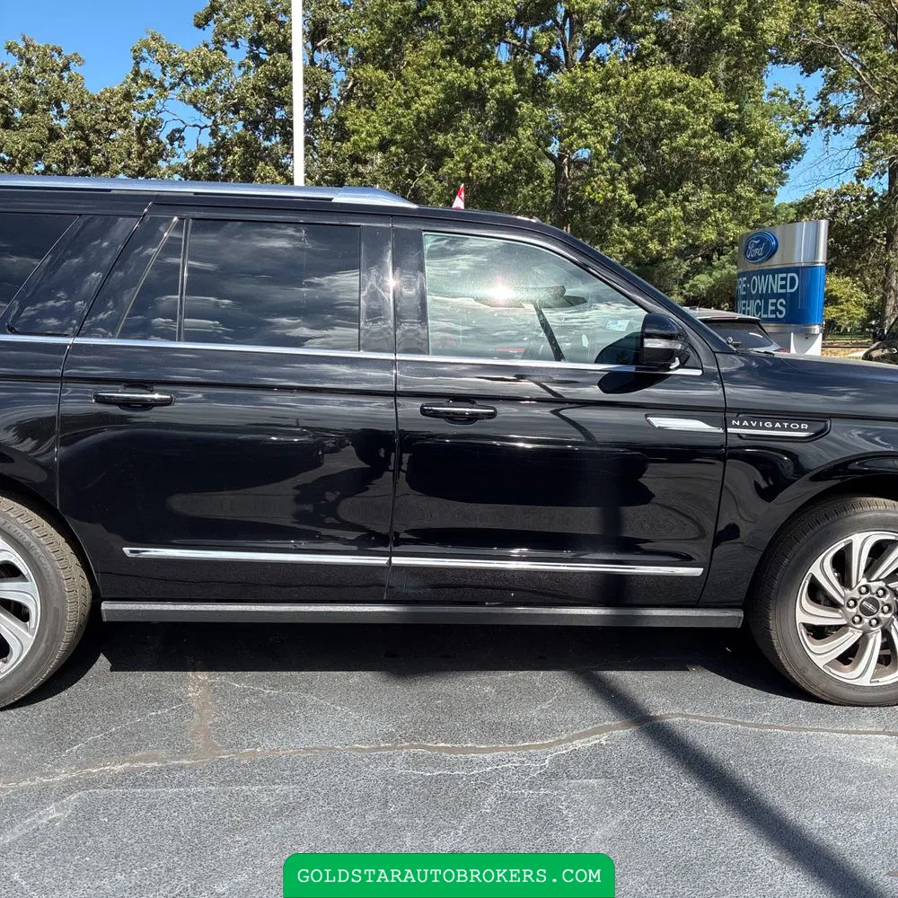 2023 Lincoln Navigator L Reserve