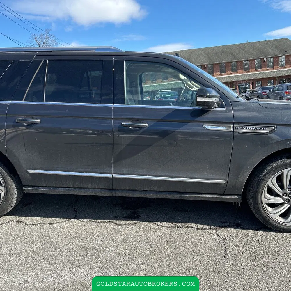 2022 Lincoln Navigator L Reserve