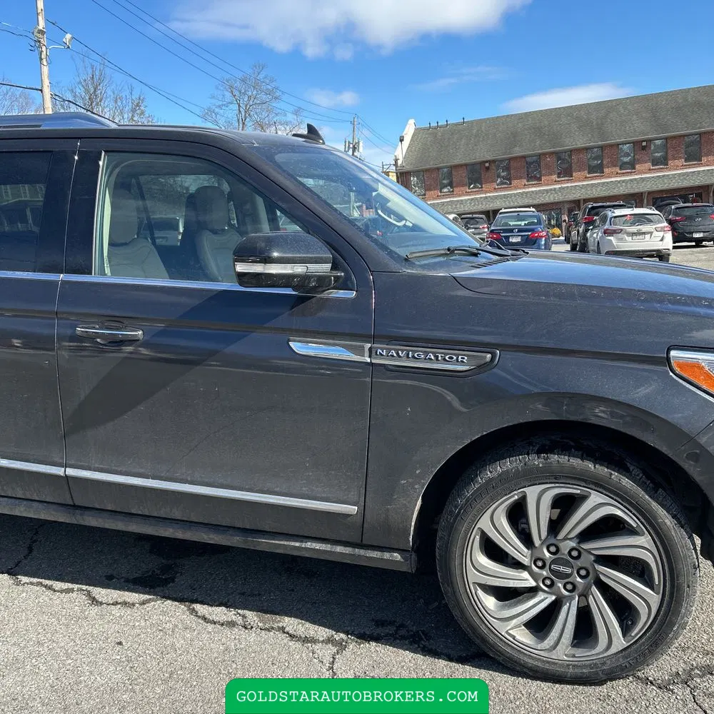 2022 Lincoln Navigator L Reserve
