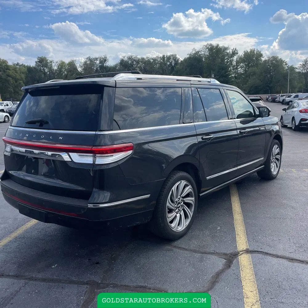 2022 Lincoln Navigator L Reserve