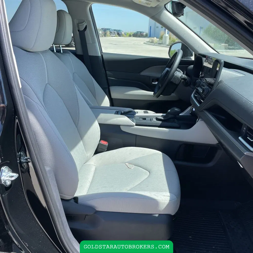 2025 Toyota Grand Highlander Hybrid LE